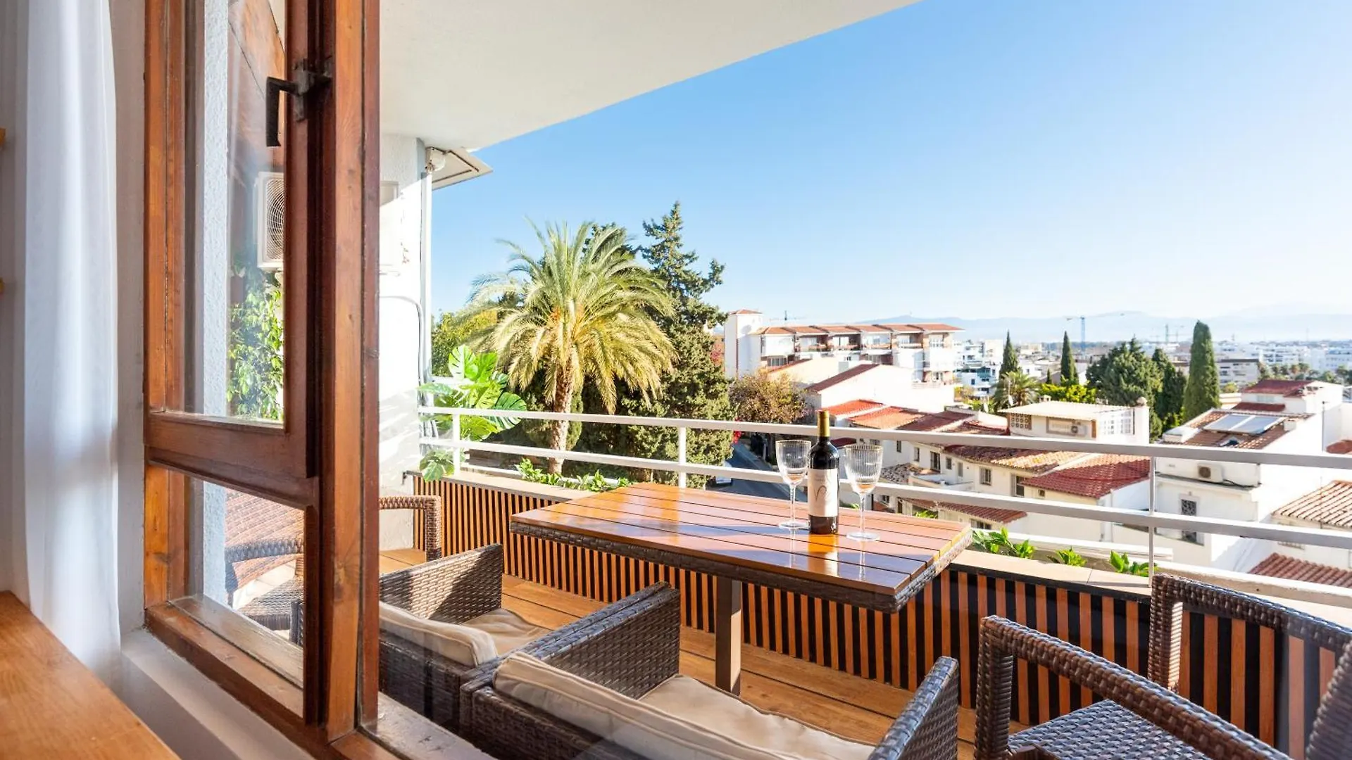 Wintowinrentals Great Location, Views & Relax location