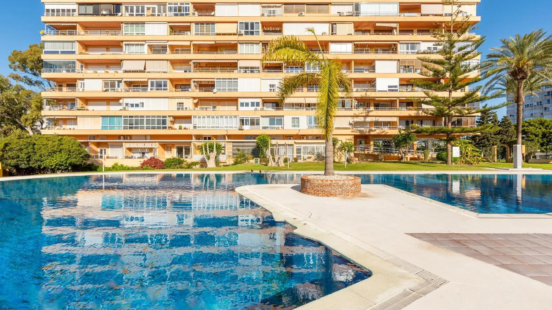 Wintowinrentals Great Location, Views & Relax Torremolinos 0*,  Spain